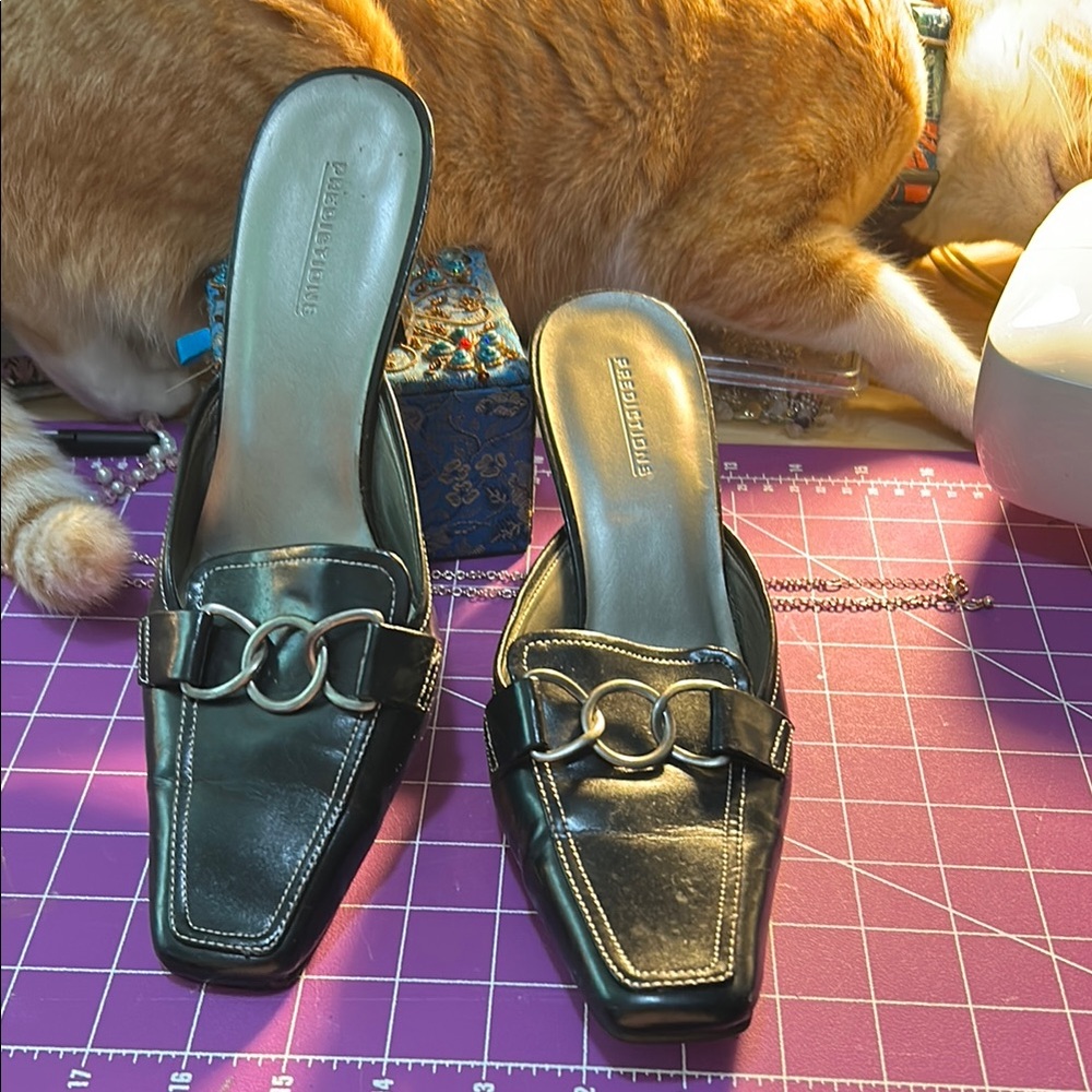 Predictions Black Leather Mules with Chain Detail